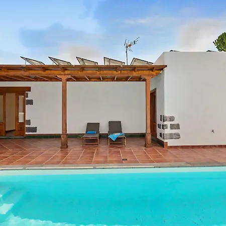 Holiday home Buenlugar *